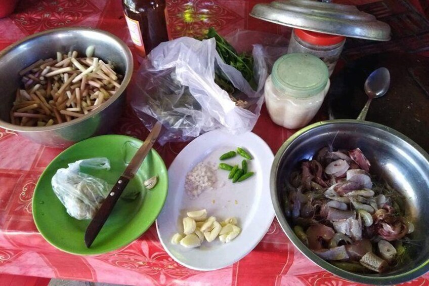 Go to local house,Cook with local,Enjoy eating with local in Siem Reap