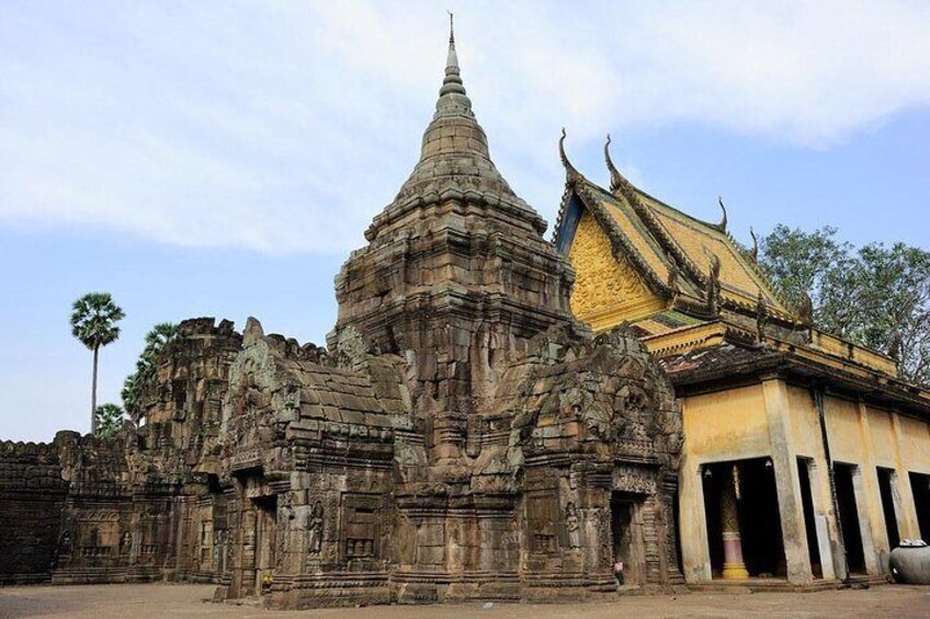 2 Days Private Guide Tour Phnom Penh Overland to Siem Reap via Kompong Thom