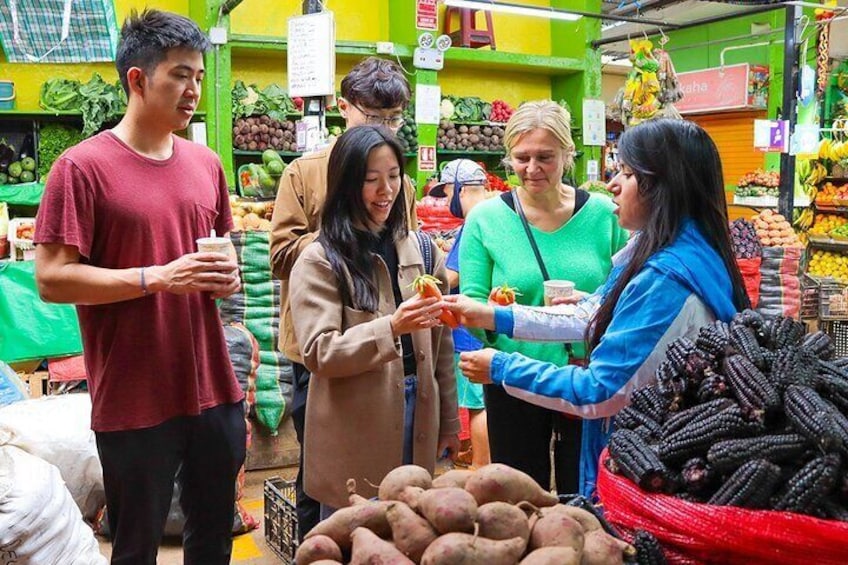 Peruvian Cooking Class Including Local Market Tour and Exotic Fruit Tasting