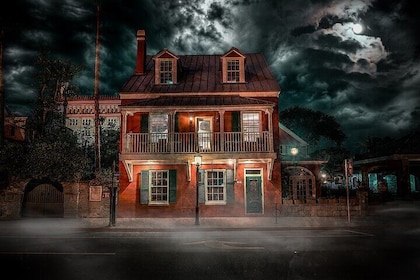 Old City Ghosts: Phantom Pirates & Poltergeists Tour