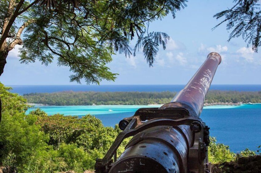 Tupuna Safari Bora Bora 4x4 jeep Tours world war 2 gun