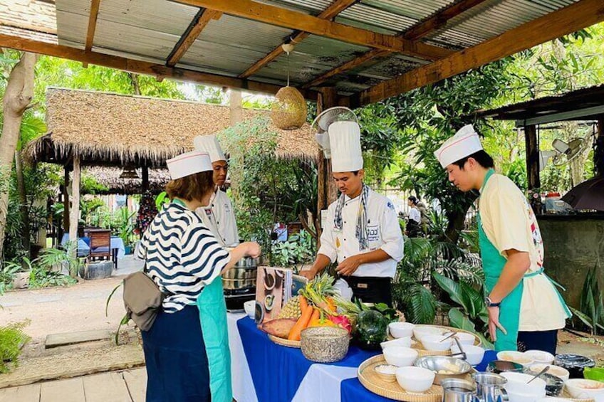 Cooking Class and Local Market Tour 