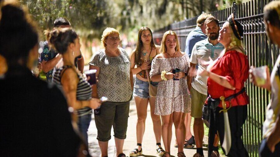 Haunted Savannah Booze and Boos Ghost Walking Tour