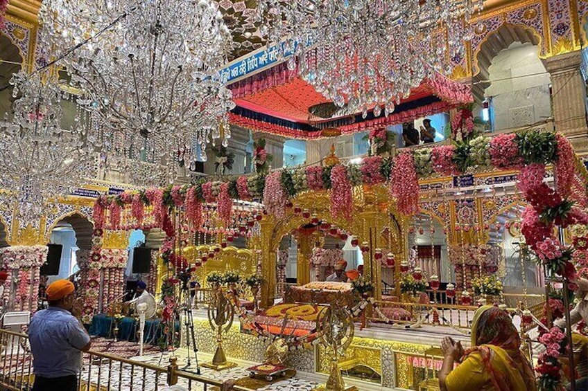 Old Delhi Street Food, Heritage, Spice Market & Religious Tour