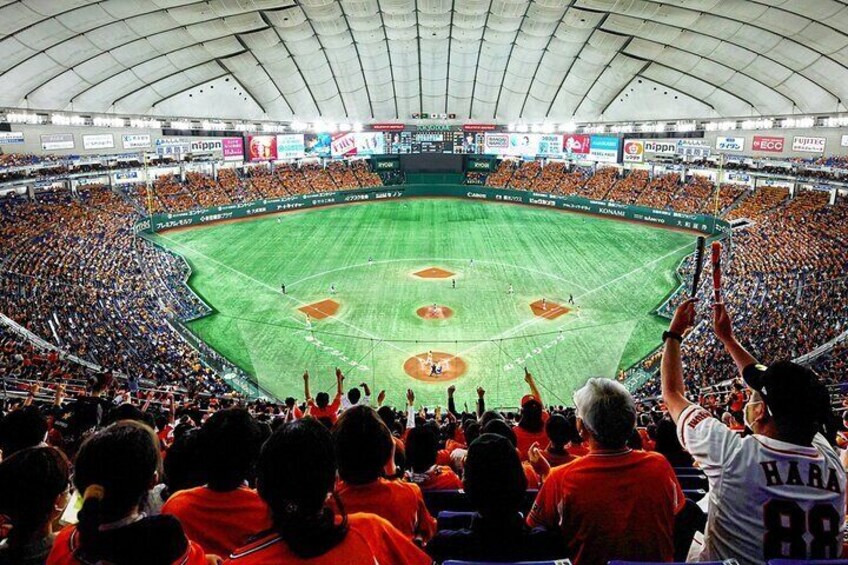 Baseball ! Yomiuri Giants at Tokyo Dome