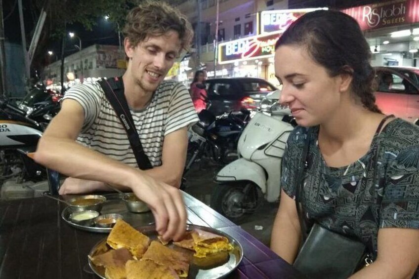 Food Tour and Eat like Locals