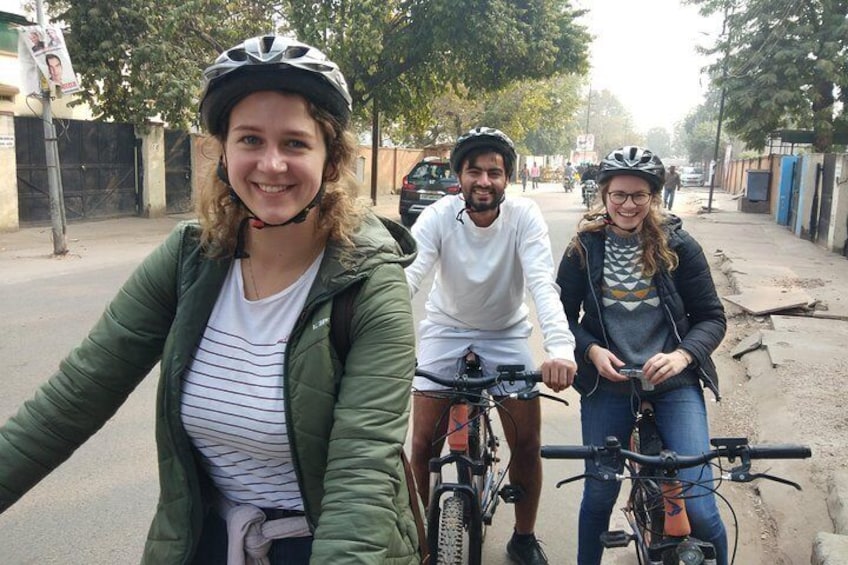 Small-Group Early Morning Pink City Bike Tour