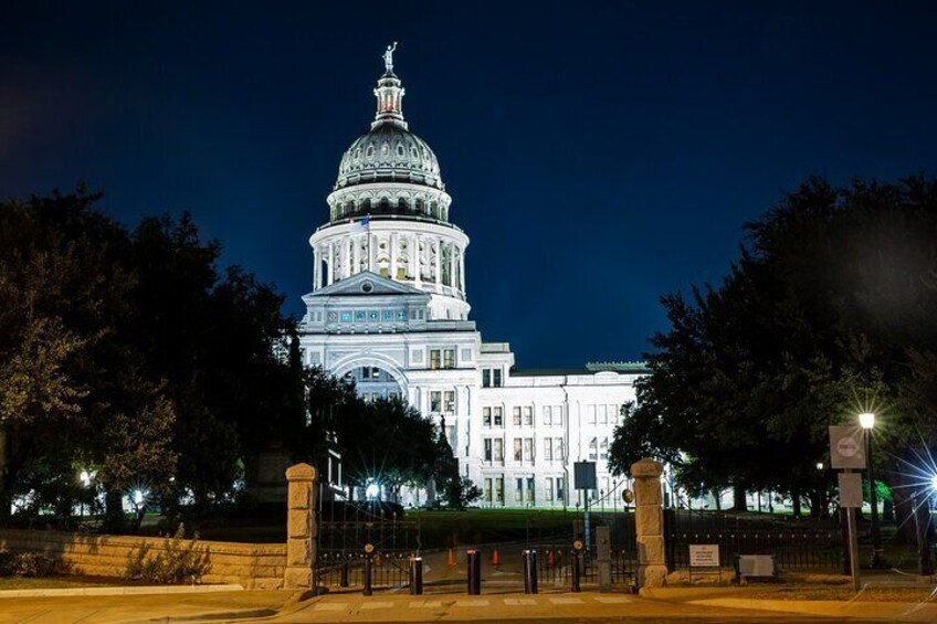 Hear Haunted Histories on Our Austin Ghost Tour. 