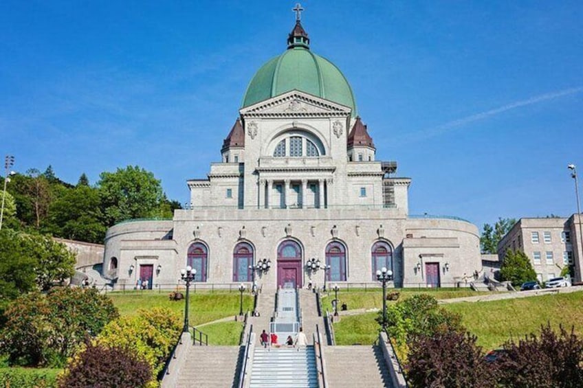Greater Montreal 5-hour VIP Guided City Tour