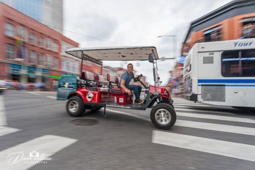 Explore the City of Nashville Tour by Golf Cart