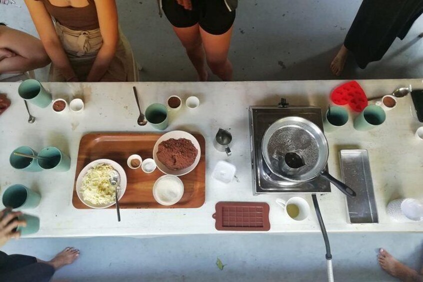 Learn and make your own chocolate bar