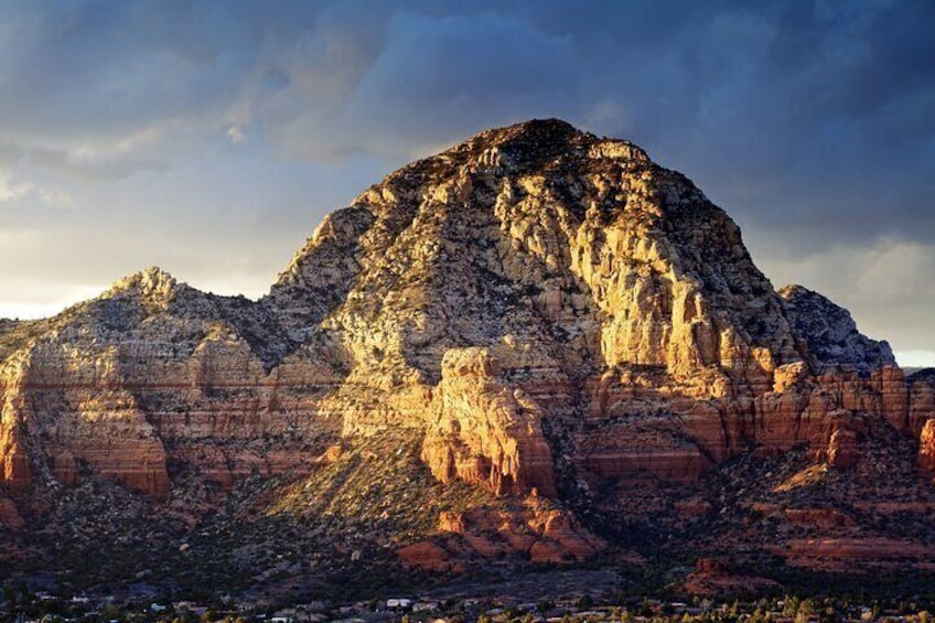 See unidentified objects flying next to Thunder Mountain!