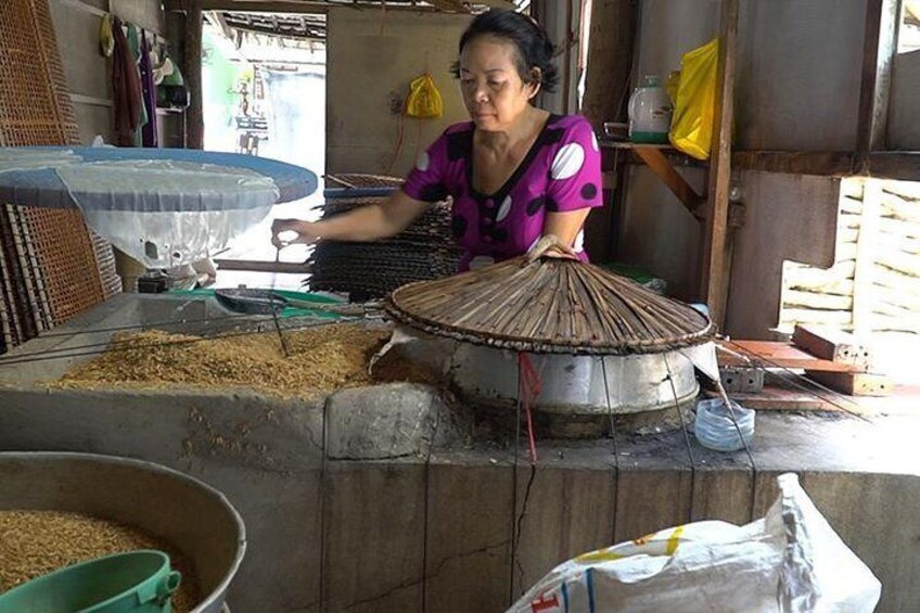 Small Floating Market & Mekong Delta Tour with Kayak, Boat, Bike, Cooking Class