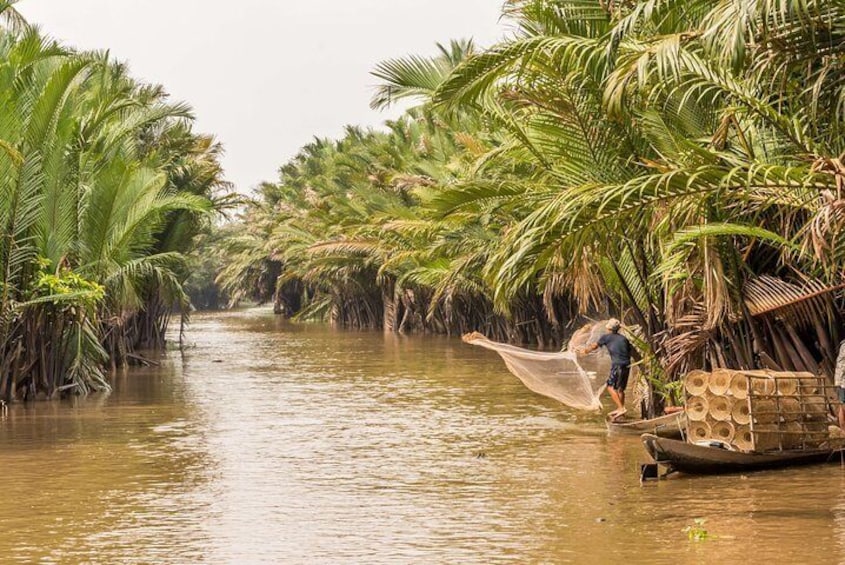 Mekong Delta Guided Tour from Ho Chi Minh city with Vinh Trang Pagoda & Lunch