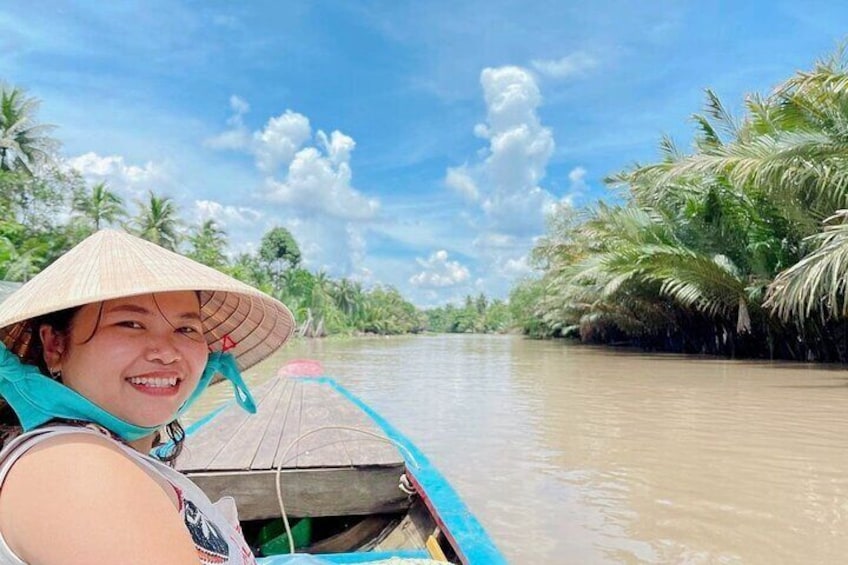 Mekong Delta Guided Tour with Vinh Trang pagoda & Sampan boat ride