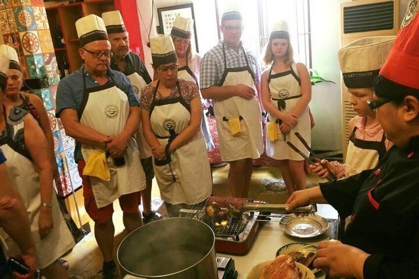 Experience half-day cooking class with market visit 