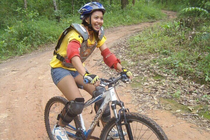 Doi Suthep National Park Beginner Downhill Bike Ride from Chiang Mai