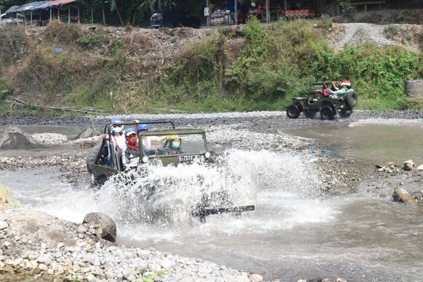 1 Day City tour ( Borobudur temple, Merapi Lava Tour, Prambanan Temple)