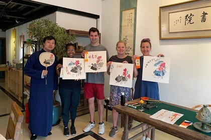 3-Hour Tradtional Ink and Brush Painting with Calligraphy Workshop in Beiji...
