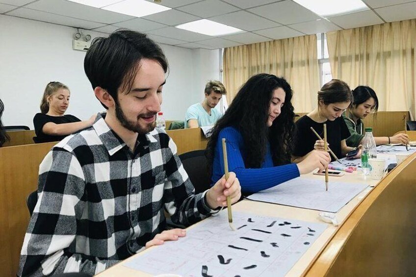 2-Hour Private Chinese Calligraphy Workshop in Beijing