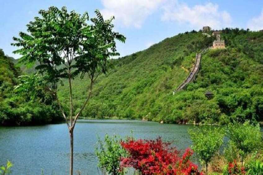 Beijing Private Day Tour to Huanghuacheng Waterside Great Wall and China Aviation Museum