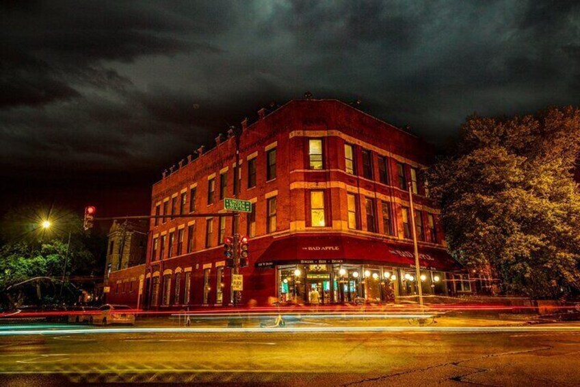  Windy City Ghosts: Hauntings of Chicago Walking Tour