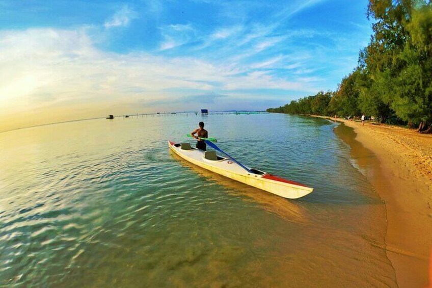 Relax and Play at Casuarina Beach for break before paddling back Half-moon Beach