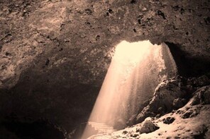 kiwengwa caves