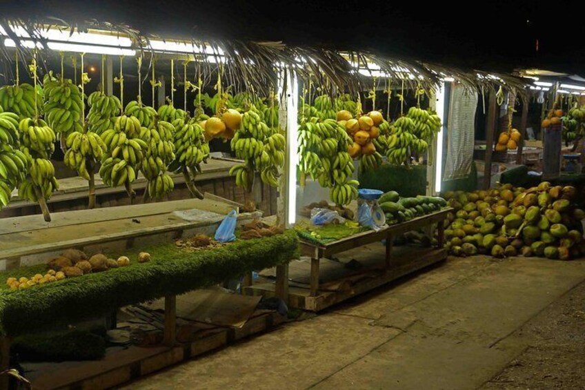 Fruit stalls 