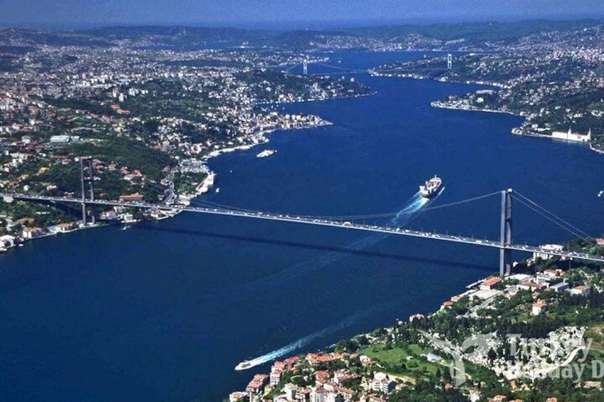 Bosphorus Betwwen Europe Asia