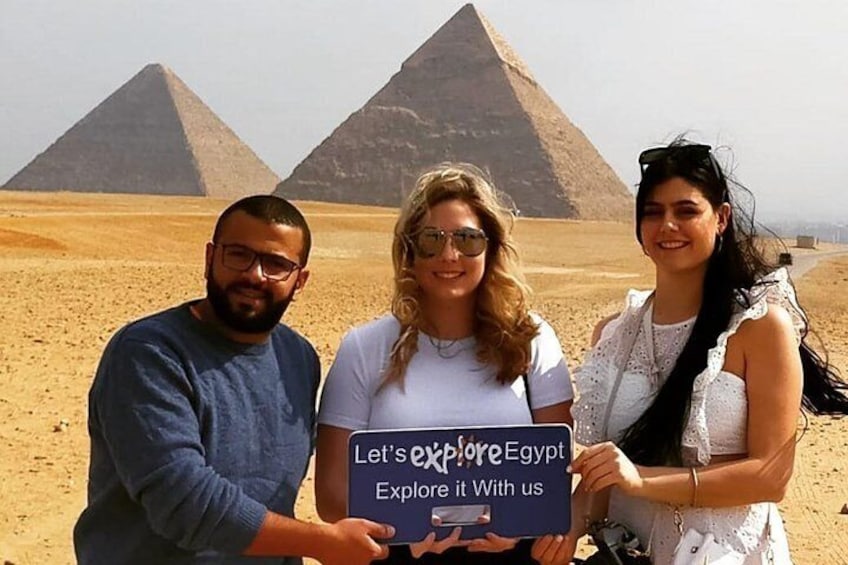 Private Giza Pyramids,Egyptian Museum,Sphinx,Bazar,all inclusive