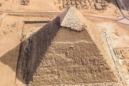 Private Giza Pyramids, Sphinx, Bazar, Musuem,Pyramids view Lunch