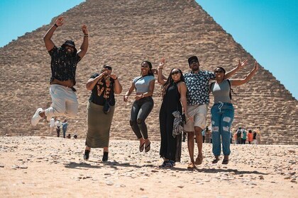 Privé all-inclusive: piramides van Gizeh, Sphinx, Memphis, Saqqara, lunch e...