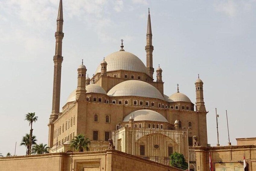 Private Day Tour: Discover Islamic and Christian Cairo