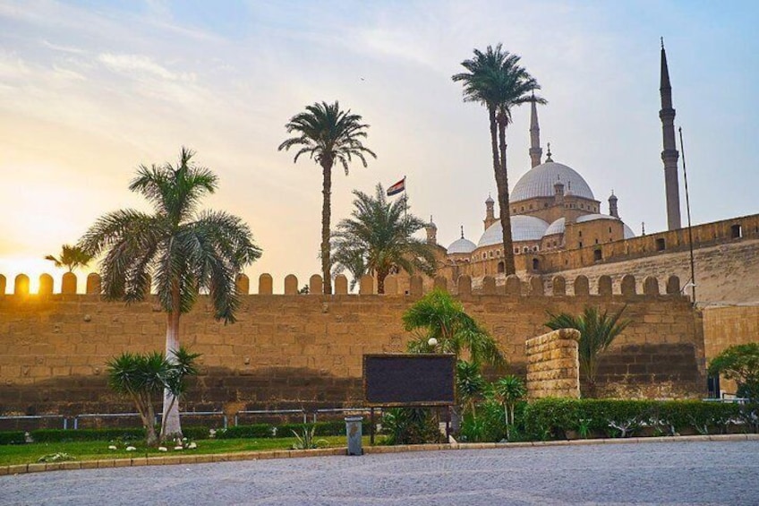 Cairo City Tour Visiting Egyptian Museum Citadel and Old market of Khan Kkalili