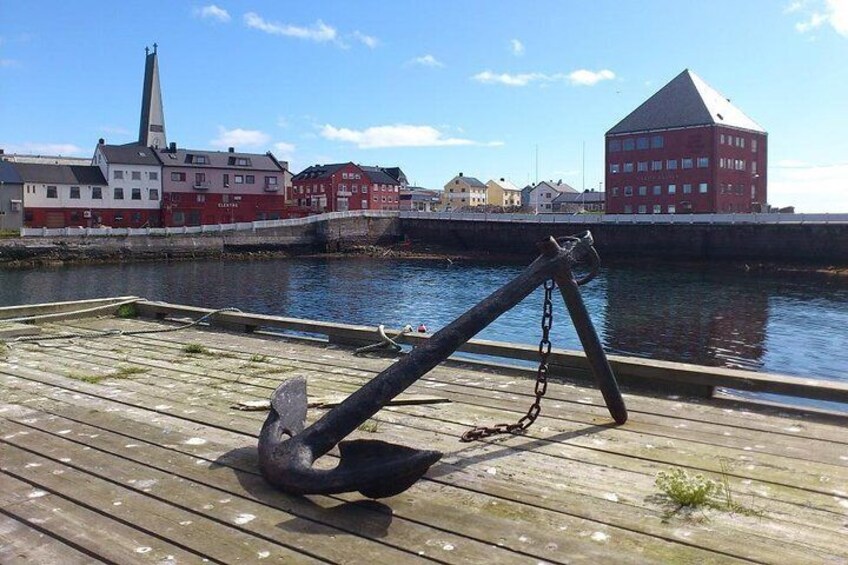 Vardø town hall and church - photo: Lars Engerengen