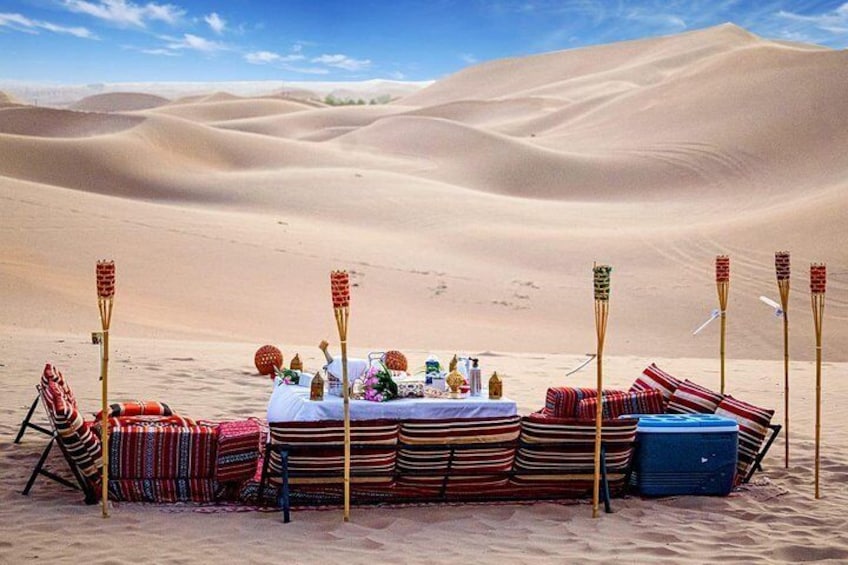 Romantic Dune Dinner Abu Dhabi 