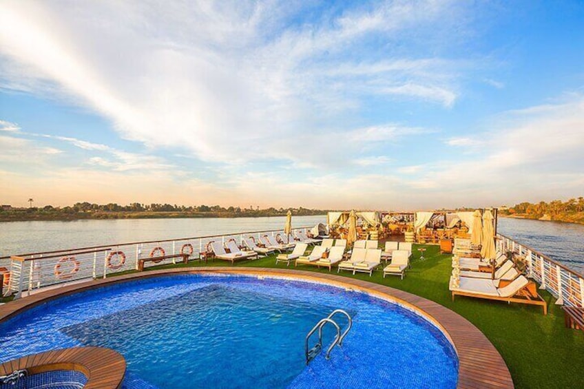 4 nights Luxor and Aswan Nile Cruise including Abu Simbel,Air Balloon From Luxor