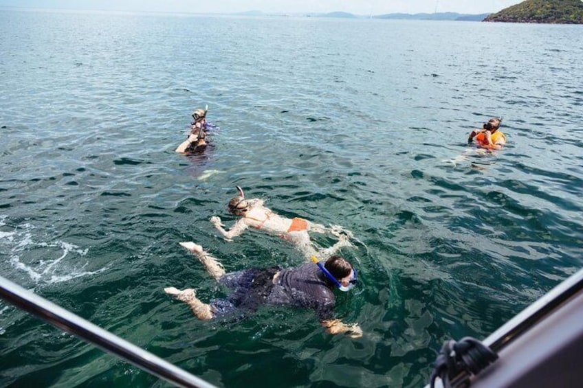 Small-Group and optional Cable Car Premium Snorkeling By Speedboat
