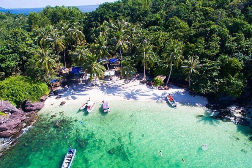 Small-Group and optional Cable Car Premium Snorkeling By Speedboat