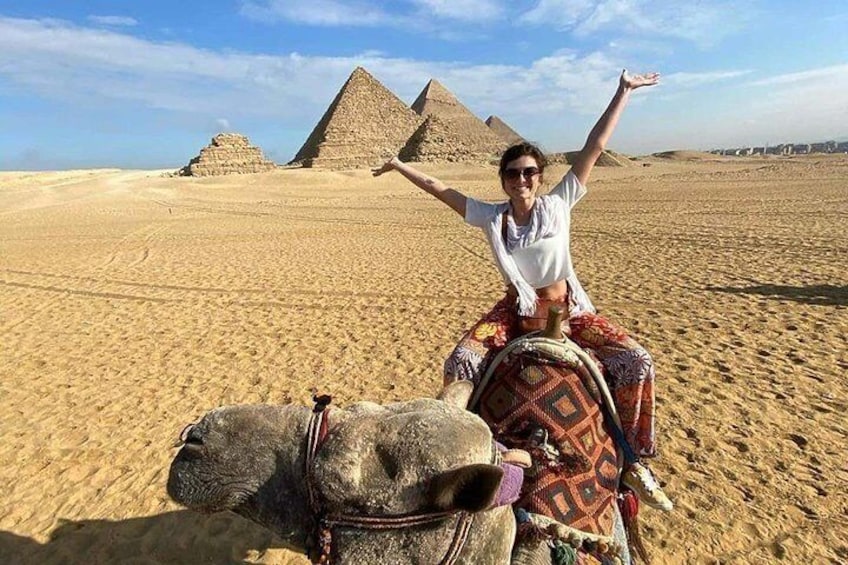 Private Half Day Tour to Giza Pyramids with Camel Ride, Lunch, Entrance fees