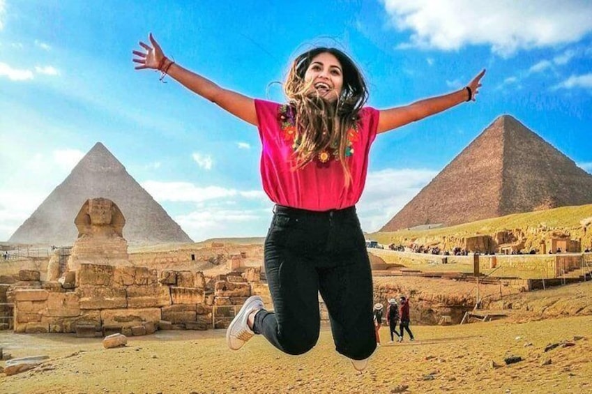 Private Half Day Tour to Giza Pyramids with Camel Ride, Lunch, Entrance fees
