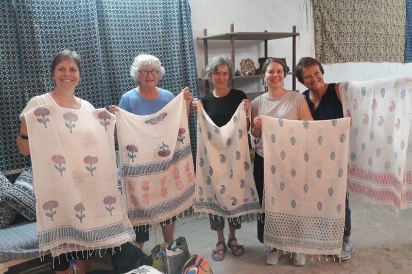 A group enjoyed their printing experience