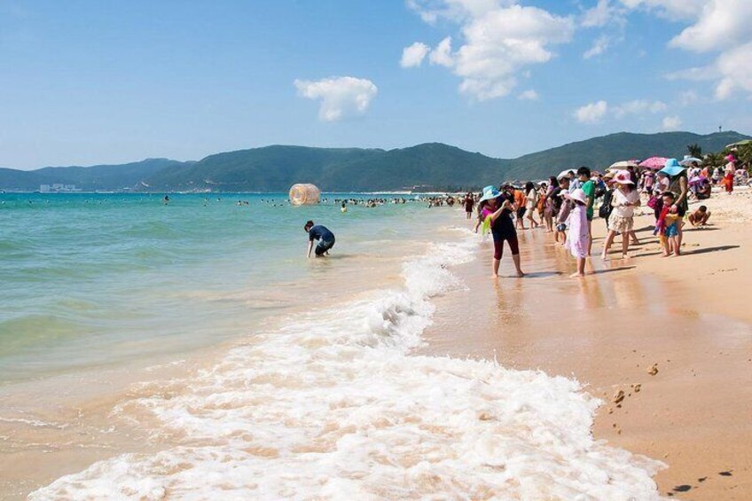 Yalong Bay Beach