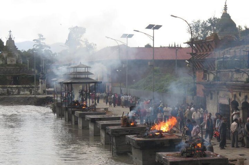 cremation at Pashupatinath, Hindu pilgrimage site