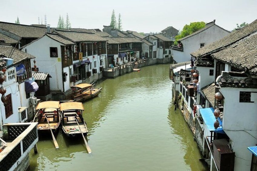 Zhujiajiao Water Village & Seven Treasure Town Day Tour from Shanghai