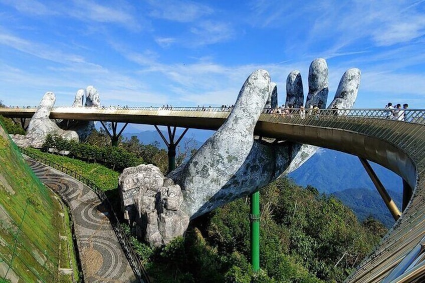 GOLDEN BRIDGE - BA NA Hills in the Early Morning to Avoid Crowds