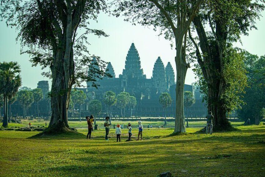 Private Sunrise Angkor Tour - Expert Guide & Breakfast Included