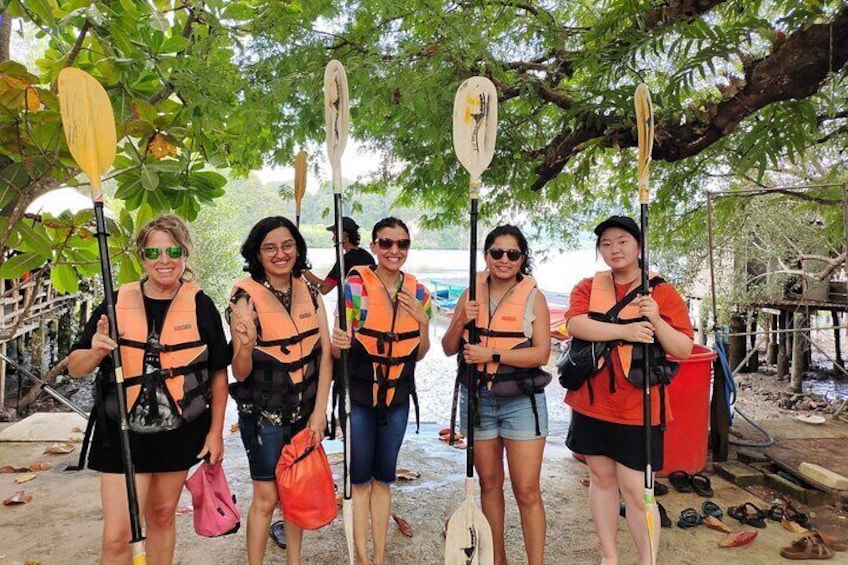 Krabi kayak at Ao Thalane 