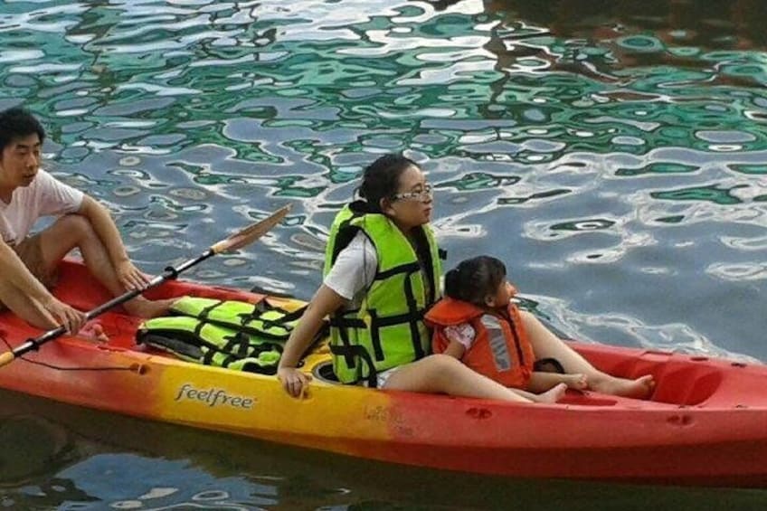 Krabi kayak at Ao Thalane